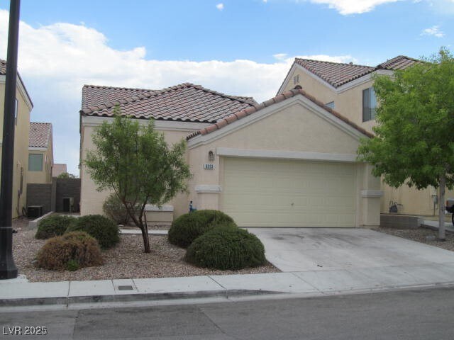 8993 Old River Ave in Las Vegas, NV - Building Photo