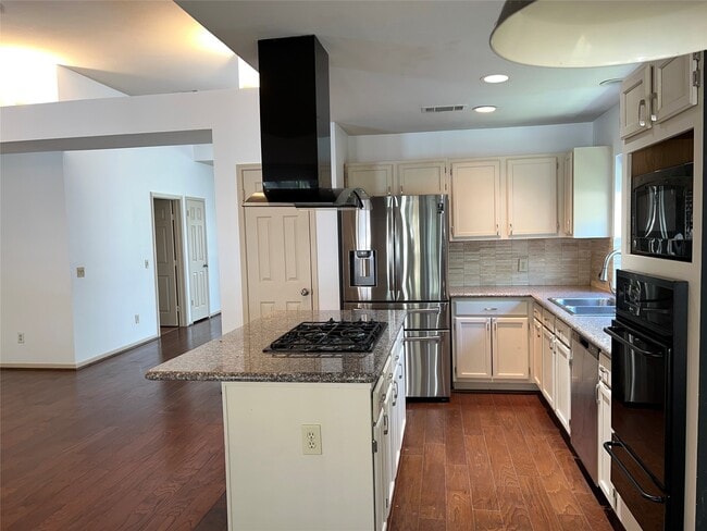 property at 3215 Bluebonnet Meadows Ln