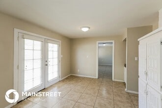 6720 W Holly St in Phoenix, AZ - Foto de edificio - Building Photo