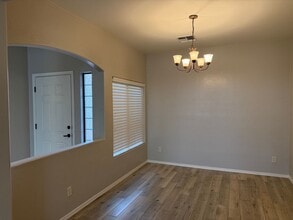 10592 E Rose Hill St in Tucson, AZ - Foto de edificio - Building Photo