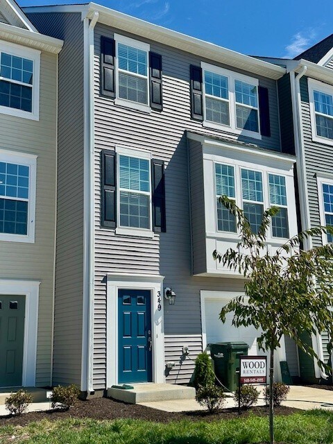 349 Willowshire Ct in Waynesboro, VA - Building Photo