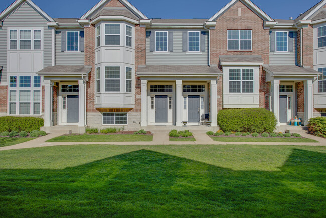 property at 2624 Dunraven Ave