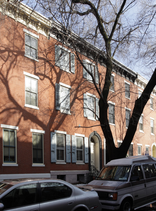 1923 Mt Vernon St in Philadelphia, PA - Foto de edificio - Building Photo