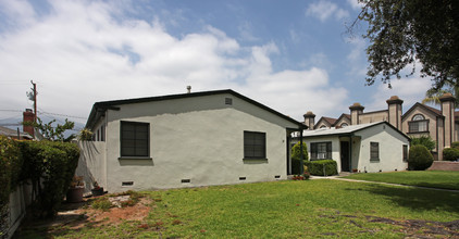 39-43 E Christina St in Arcadia, CA - Building Photo - Building Photo