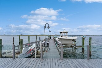 319 Harbor Dr in Lido Beach, NY - Building Photo - Building Photo
