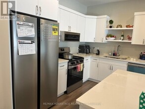 107 Cortland Terrace in St Thomas, ON - Building Photo - Building Photo