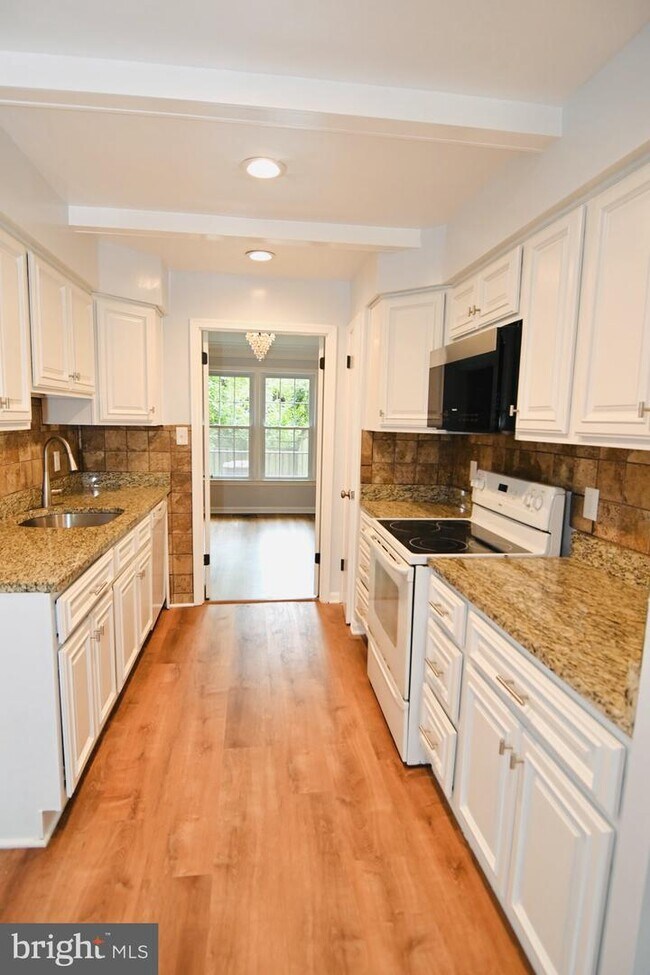 1009 N Van Dorn St in Alexandria, VA - Building Photo - Building Photo