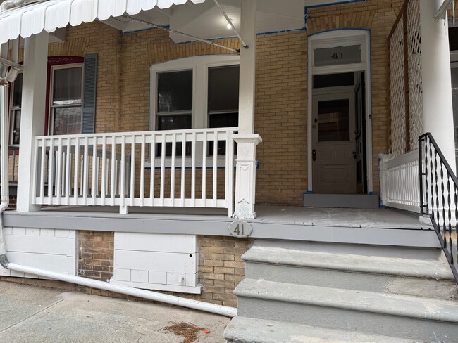 property at 41 S Franklin St