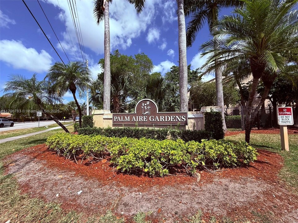 4201 W McNab Rd in Pompano Beach, FL - Building Photo