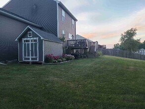 717 Wild Flower Dr in Wayland, MI - Foto de edificio - Building Photo