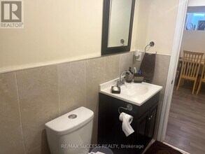 3962 Burdette Terrace in Mississauga, ON - Building Photo - Building Photo
