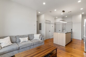 211 Condor St in Boston, MA - Building Photo - Building Photo