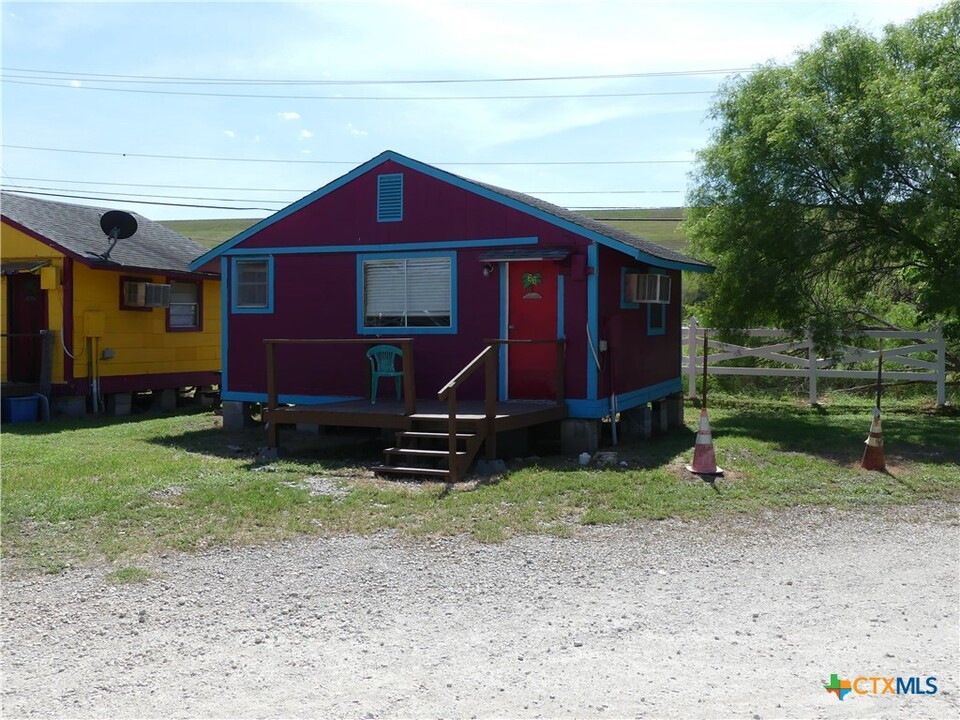 172 GBRV Lp in Canyon Lake, TX - Building Photo