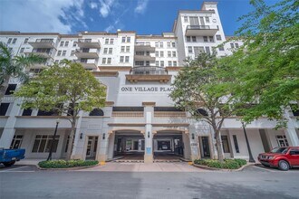 4100 Salzedo St in Coral Gables, FL - Building Photo - Building Photo