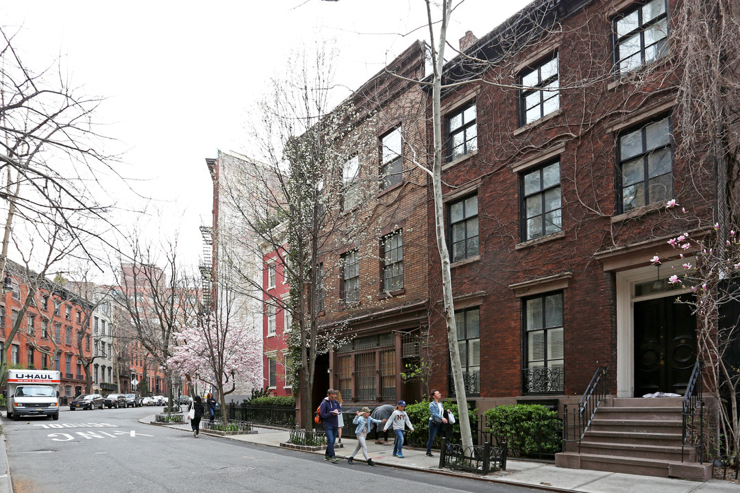 33-35 Morton St in New York, NY - Foto de edificio