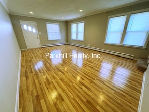 111 E Wilkes Barre St in Easton, PA - Building Photo - Building Photo