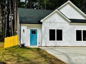 521 N Linwood Ave in Charlotte, NC - Building Photo