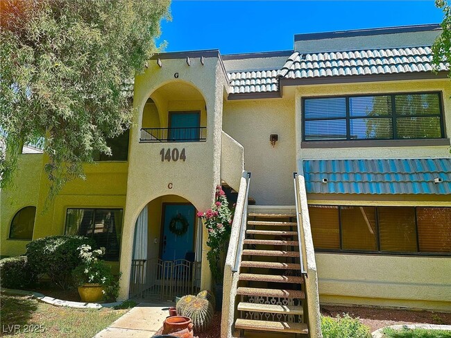 property at 1404 Santa Margarita St