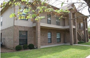 Lone Star Apartments in Denton, TX - Building Photo - Building Photo