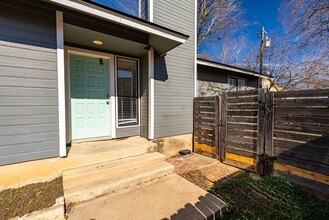 2003 Willowbend Dr in Round Rock, TX - Building Photo - Building Photo