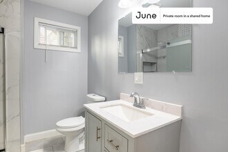 Private bedroom in 4 bed/1 bath Home in Boston, MA - Building Photo - Building Photo