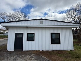 345-347 W Penn St in Carlisle, PA - Building Photo