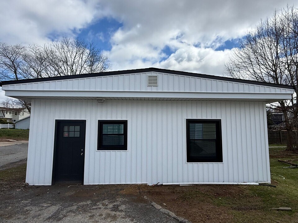 345-347 W Penn St in Carlisle, PA - Building Photo