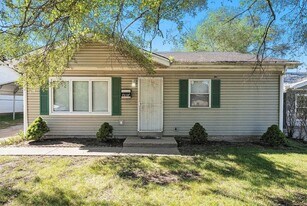 1310 Dearborn St in Gary, IN - Building Photo