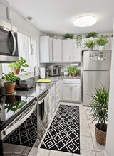 1695 N Shore Rd in Revere, MA - Building Photo - Building Photo