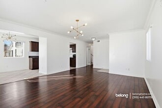 1614 W 39th Pl in Los Angeles, CA - Foto de edificio - Building Photo