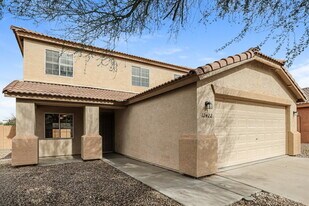 12422 W Sharon Dr in El Mirage, AZ - Building Photo