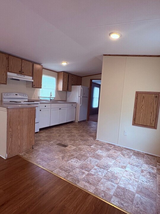 515 Edison Ct in Winchester, KY - Building Photo