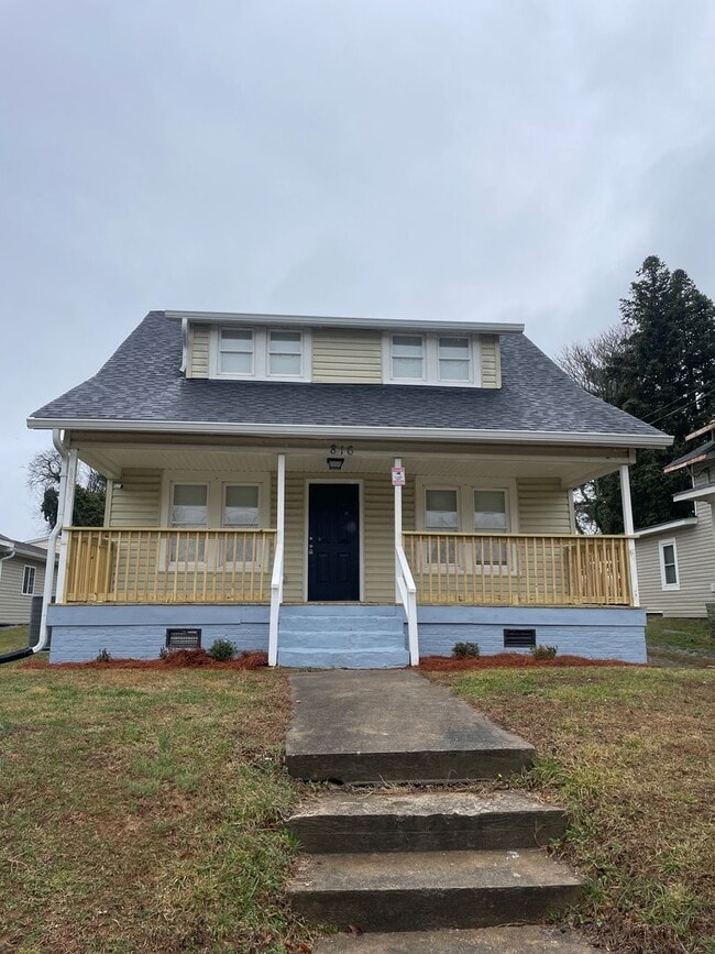 property at 816 Efird St