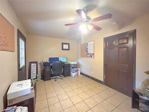 4112 NW 16th Dr in Gainesville, FL - Foto de edificio - Building Photo