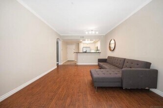 9253 Regents Rd in San Diego, CA - Building Photo - Building Photo