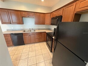 131 N Grove St in Eustis, FL - Building Photo - Building Photo