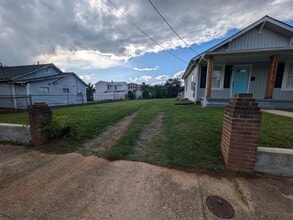 1613 13th St in Lynchburg, VA - Foto de edificio - Building Photo