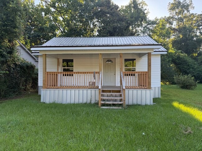 property at 2404 11th Ct