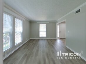 100 Chitwood Ct in Nashville, TN - Building Photo - Building Photo