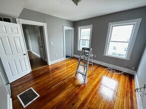 33 Adamson St, Unit 3 in Boston, MA - Building Photo - Building Photo