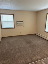 1516 16th Ave SE in St. Cloud, MN - Building Photo - Building Photo