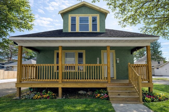 property at 607 Grant St