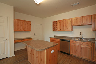 Gateway North Apartments in Firestone, CO - Foto de edificio - Interior Photo