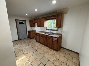 5225 W 4th Ave in Gary, IN - Building Photo - Building Photo