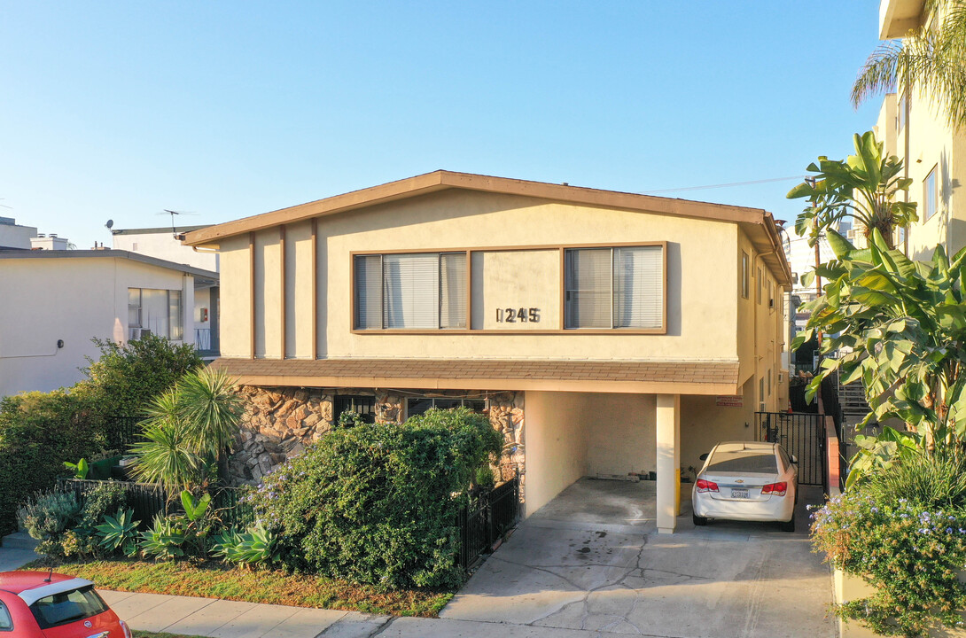 Brockton Apartments in Los Angeles, CA - Foto de edificio