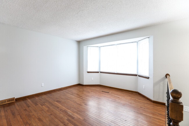 1701 SE 2 St in Blue Springs, MO - Building Photo - Building Photo