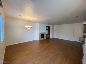 11388 Newton Commons Dr in Las Vegas, NV - Building Photo - Building Photo