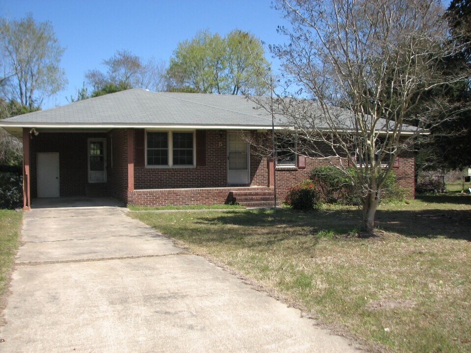 5 Beard Dr in Dalzell, SC - Building Photo