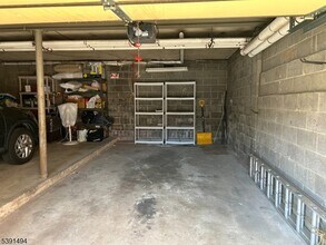 63B Troy Dr in Springfield, NJ - Building Photo - Building Photo