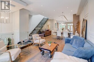 290 Deloraine Ave in Toronto, ON - Building Photo - Building Photo
